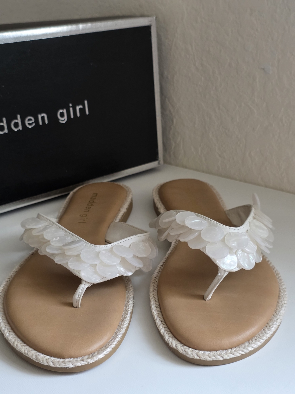 Madden Girl Women's Sands Paillette-Embellished Thong Sandals Size 6.5